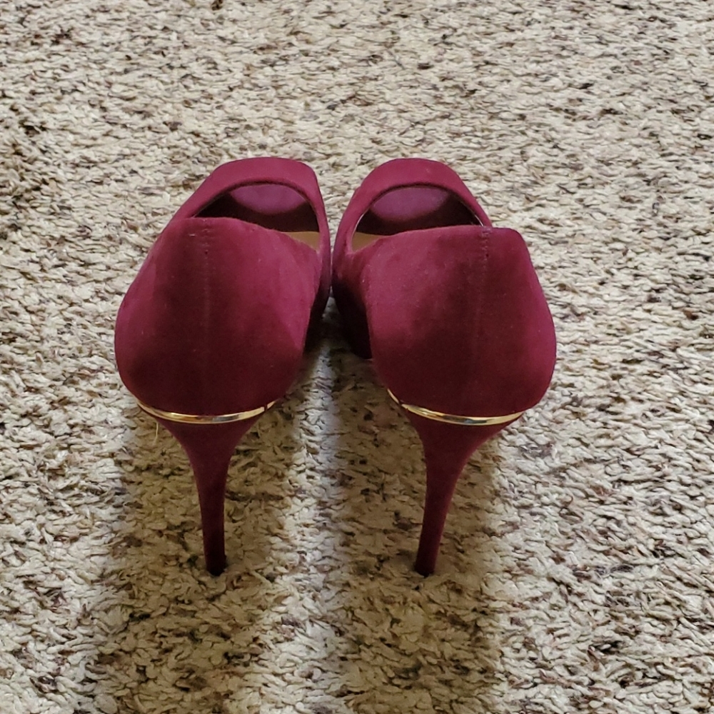 Shoes - Picture 5 of 6